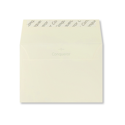Sobre Conqueror Wove cream C6 114 mm x 162 mm 120 g/m² en caja