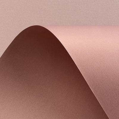 Curious Metallics Nude 300 g/m² 720 mm x 1020 mm 100 hojas/paq