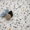 Vinilo decorativo Coala Interior Stone NH10 - Terrazzo Mixed Blue